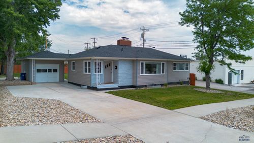 814 Saint Francis St, Rapid City, SD, 57701-5309 | Card Image