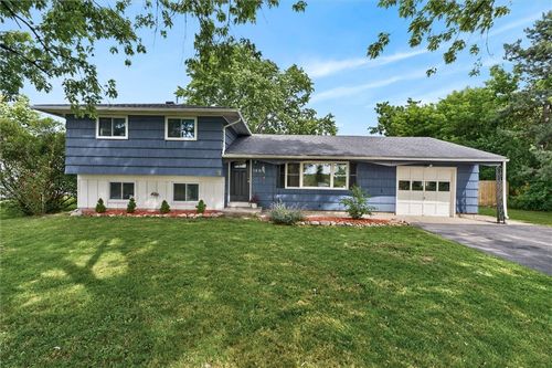 140 Summer Sky Dr, Rochester, NY, 14623-4234 | Card Image
