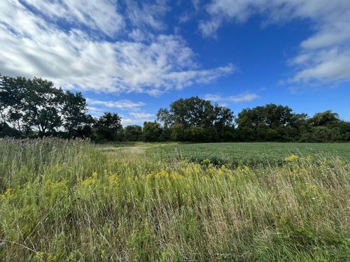 3431 E Fitzsimmons Rd, OAK CREEK, WI, 53154-5422 | Card Image