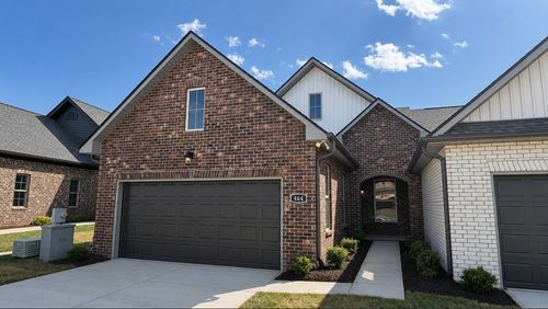 464 W Foxrun, Springfield, TN, 37172-7201 | Card Image
