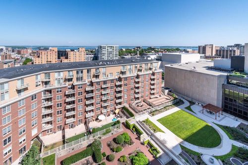 712-360 W Washington Avenue, Madison, WI, 53703 | Card Image