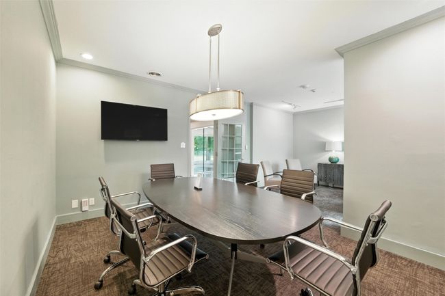 Meeting Room in the Lobby | Image 30