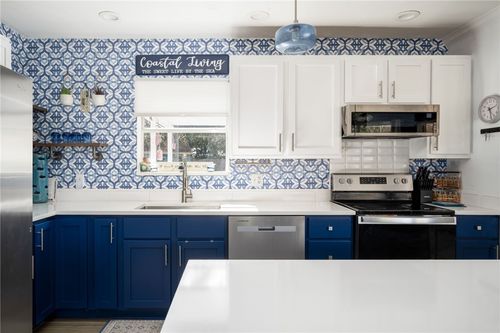 1875 31st Ave, Vero Beach, FL, 32960-3076 | Card Image