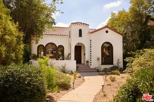 1764 E Orange Grove Blvd, Pasadena, CA, 91104-3911 | Card Image
