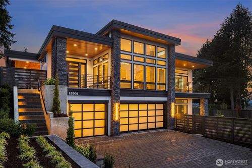 9607 Ne 30th Pl, Clyde Hill, WA, 98004-1855 | Card Image