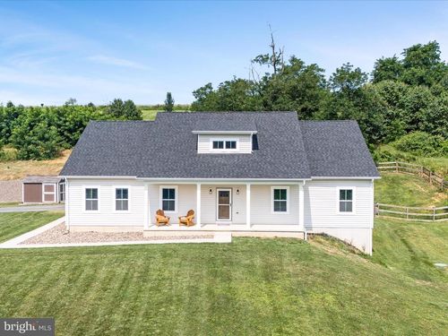 64 Kilbride Ln, MARTINSBURG, WV, 25403-1776 | Card Image