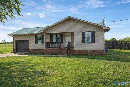 91 Gurley Cir, Section, AL, 35771-7420 | Card Image