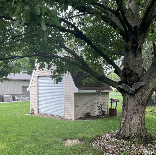 633 Mission Dr, House other with 3 bedrooms, 2 bathrooms and null parking in Kewanee IL | Image 5
