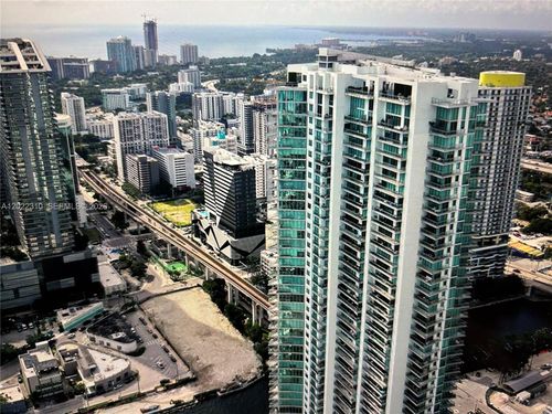3703-92 Sw 3rd St, Miami, FL, 33130-3374 | Card Image