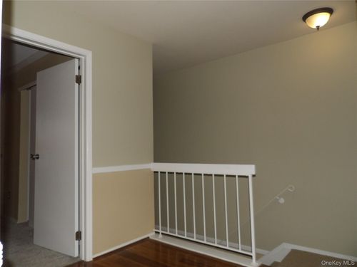 26 Greenmeadow Dr, Babylon, NY, 11702-2340 | Card Image