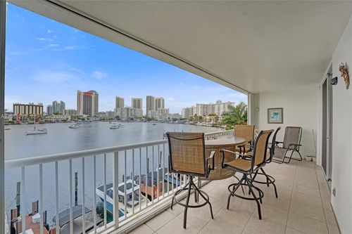 407-410 Golden Isles Dr, Hallandale Beach, FL, 33009 | Card Image