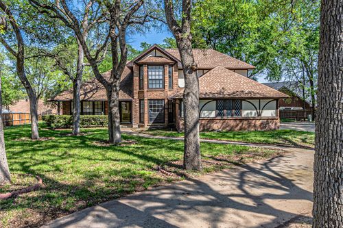 8808 Sylvan Ct, Fort Worth, TX, 76120-2846 | Card Image