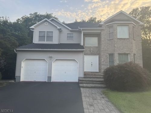 35 Leah Way, Parsippany, NJ, 07054-3448 | Card Image