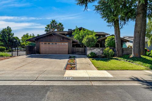 2324 Rosemarie Ln, Stockton, CA, 95207-6511 | Card Image