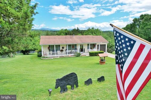 220 Airstrip Rd, LURAY, VA, 22835-2808 | Card Image