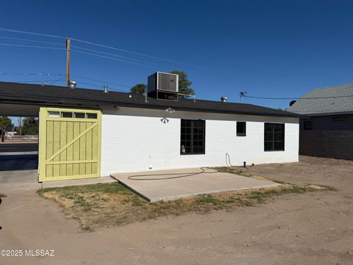 1204 S 1st Ave, Safford, AZ, 85546-2130 | Card Image