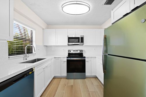 12-3281 E Golf Blvd, Pompano Beach, FL, 33064-3773 | Card Image