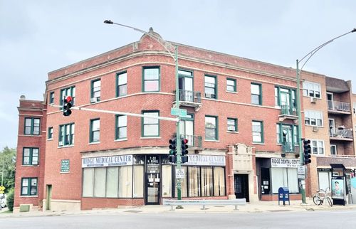 3-2057 W Touhy Ave, Chicago, IL, 60645-2425 | Card Image