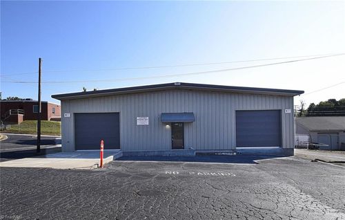 167 Lenderman Ln, Wilkesboro, NC, 28697-2382 | Card Image