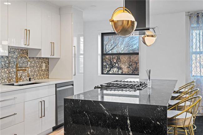 APT-818 - 505 Central Ave, Home with 2 bedrooms, 1 bathrooms and 2 parking in White Plains NY | Image 4