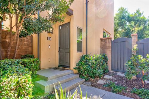 65 Kestrel, Irvine, CA, 92618-1061 | Card Image