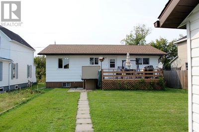 214 3 Rd St, Home with 2 bedrooms, 2 bathrooms and null parking in Rainy River ON | Image 3