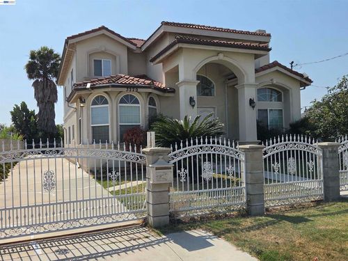 3229 Angelus Ave, Rosemead, CA, 91770-2670 | Card Image