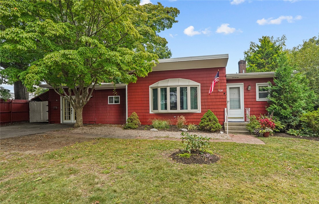 King Philip Trl, East Greenwich, RI 02818