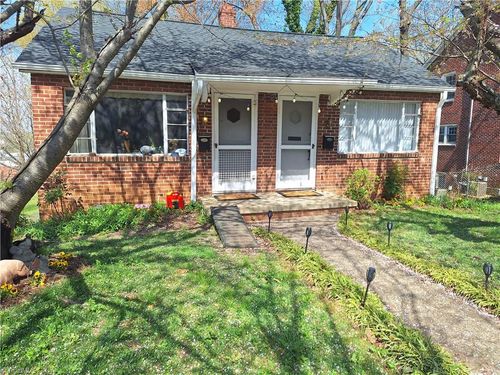175 W End Blvd, Winston Salem, NC, 27101-1319 | Card Image