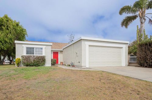 1076 Sherman Dr, Salinas, CA, 93907-1927 | Card Image
