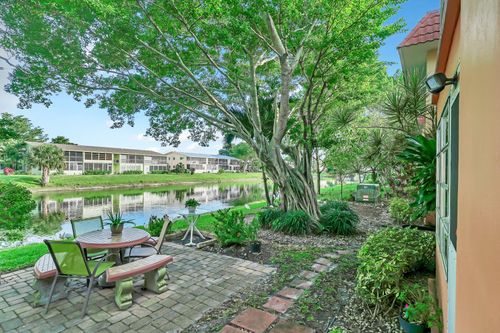 105-105 Oxford 100, West Palm Beach, FL, 33417-1411 | Card Image