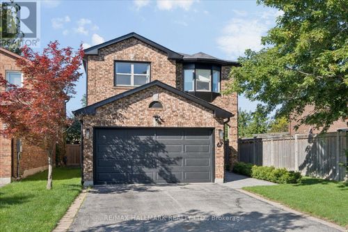 67 Chilmar Cres, Thornhill, ON, L4J6Y5 | Card Image