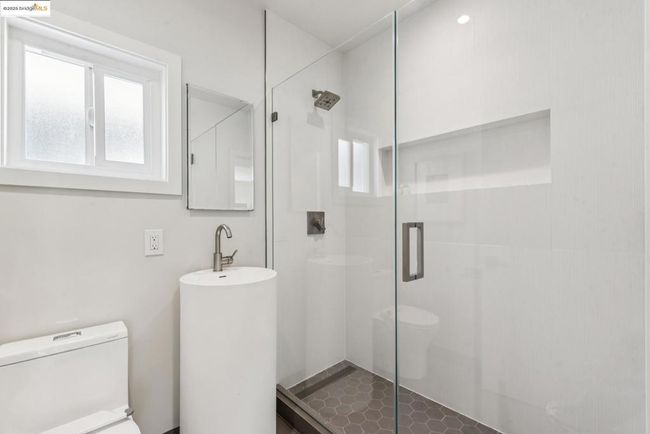 1026 Court St, House other with 4 bedrooms, 3 bathrooms and 1 parking in Alameda CA | Image 18