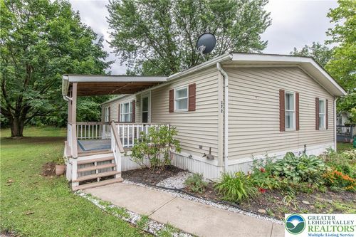 172 Bentwood Cir, Bath, PA, 18014-8226 | Card Image