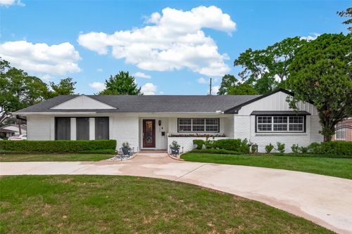 5666 Overbrook Ln, Houston, TX, 77056-4027 | Card Image