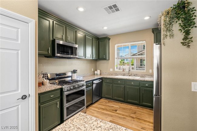 10276 Cherry Brook St, House other with 3 bedrooms, 3 bathrooms and null parking in Las Vegas NV | Image 13