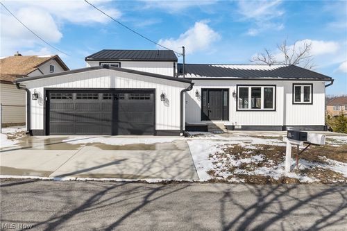 253 Aqua Blvd, Coventry Township, OH, 44319-2336 | Card Image