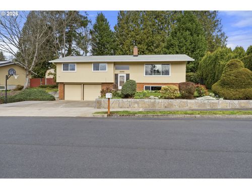 2095 Nw 3rd St, Gresham, OR, 97030-6450 | Card Image