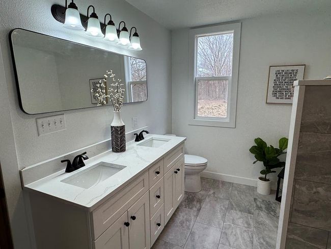 2414 Poplar Ave, Home with 6 bedrooms, 4 bathrooms and null parking in Duncombe IA | Image 37