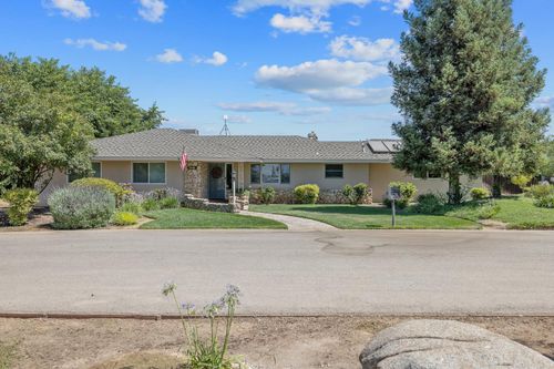 19940 E South Ave, Reedley, CA, 93654-9649 | Card Image