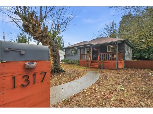 1317 W Main St, Centralia, WA, 98531-1337 | Card Image