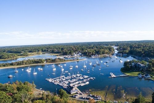 104 Howard Gleason Rd, Cohasset, MA, 02025-1877 | Card Image