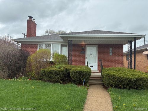 18031 Mott Ave, Eastpointe, MI, 48021-2715 | Card Image