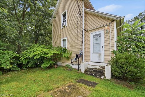 1116 Mcintosh Ave, Akron, OH, 44314-1622 | Card Image