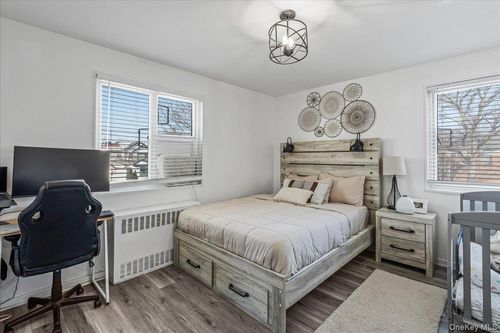 2-67-49 Bell Blvd, Oakland Gardens, NY, 11364-2525 | Card Image