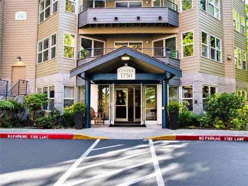 c305-1750 152nd Avenue Ne, Bellevue, WA, 98007 | Card Image