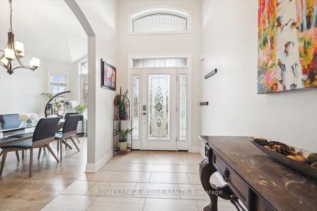 67 E Tree Dr, House other with 4 bedrooms, 3 bathrooms and 2 parking in Breslau ON | Image 4