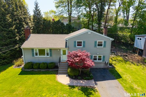 44 Palmer Woods Cir, Branford, CT, 06405-3623 | Card Image