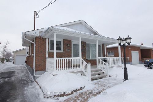 645 Lincoln St, Welland, ON, L3B4R6 | Card Image