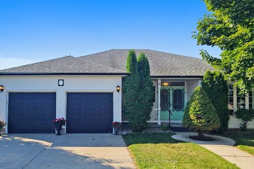 8 Greenfield Pl, New Hamburg, ON, N3A2G6 | Card Image